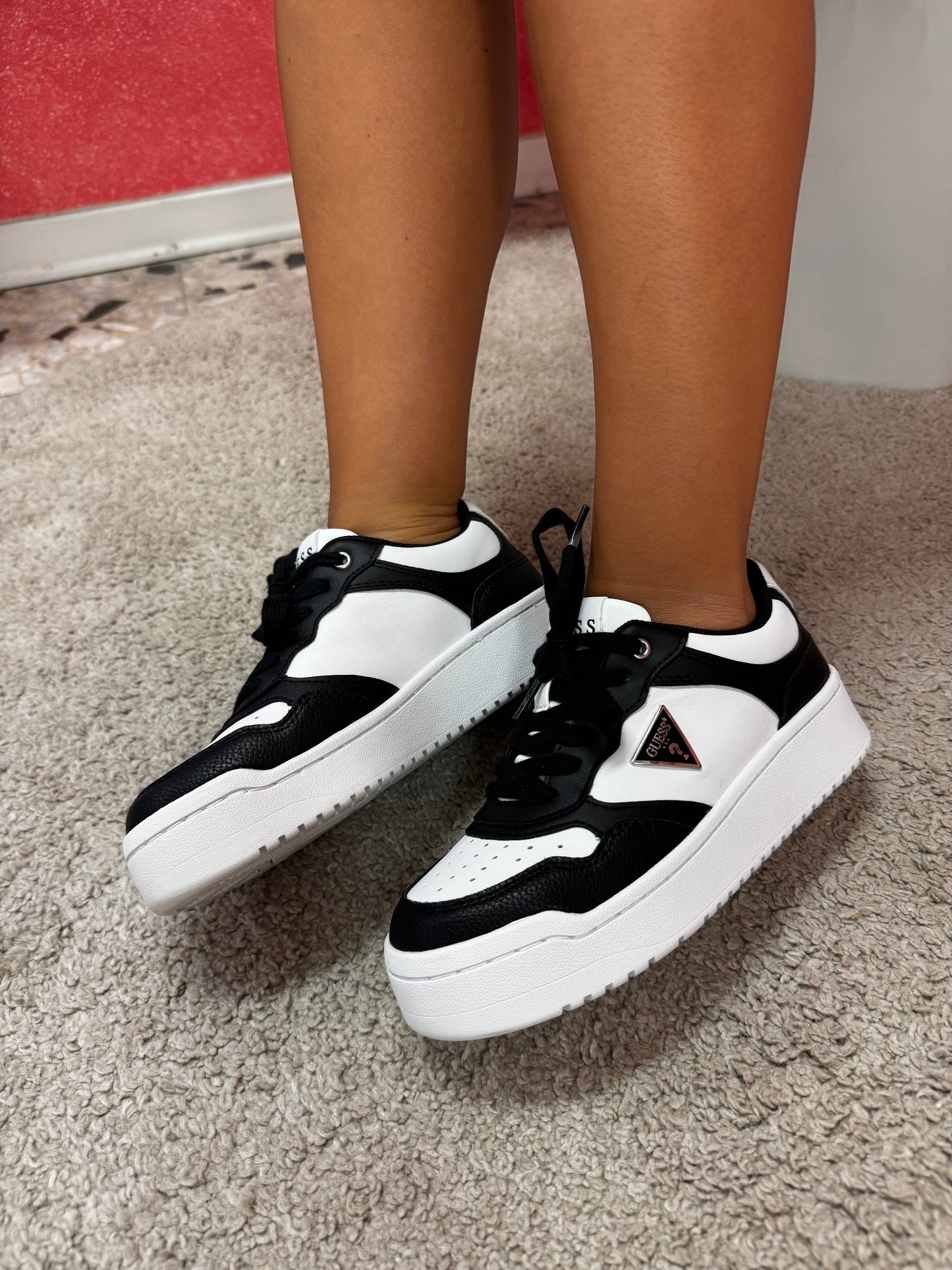Sneakers Guess bianche e nere