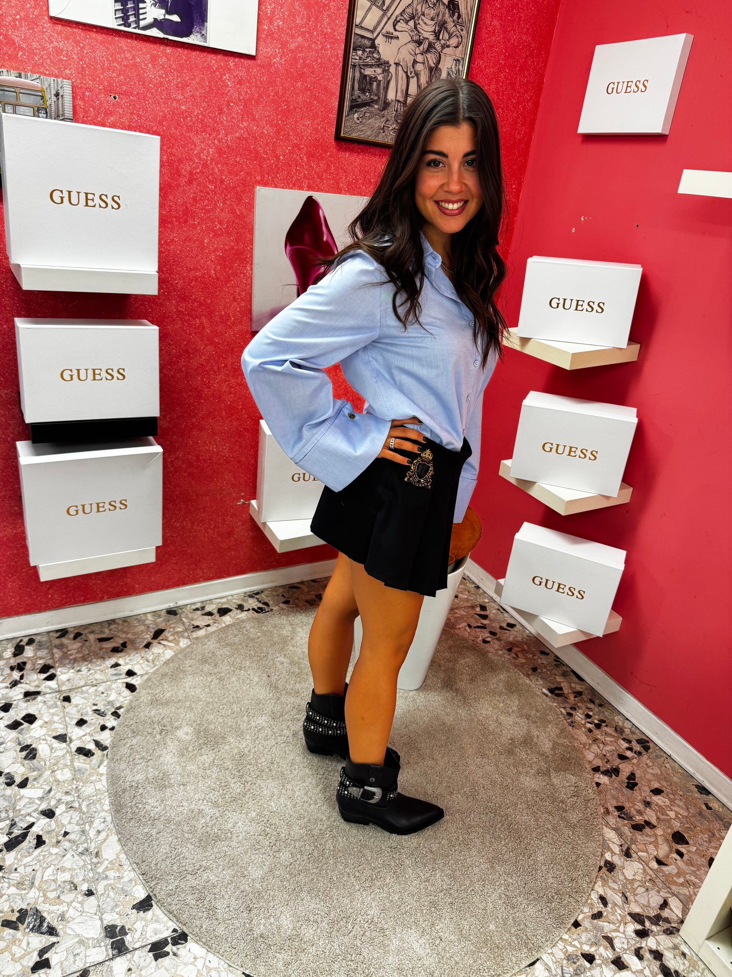 Texano Guess nero con fibbia e borchie satinati