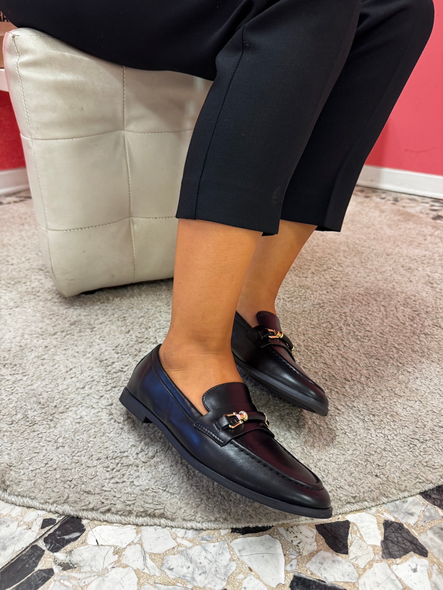 Francesco Milano mocassino nero con accessori oro