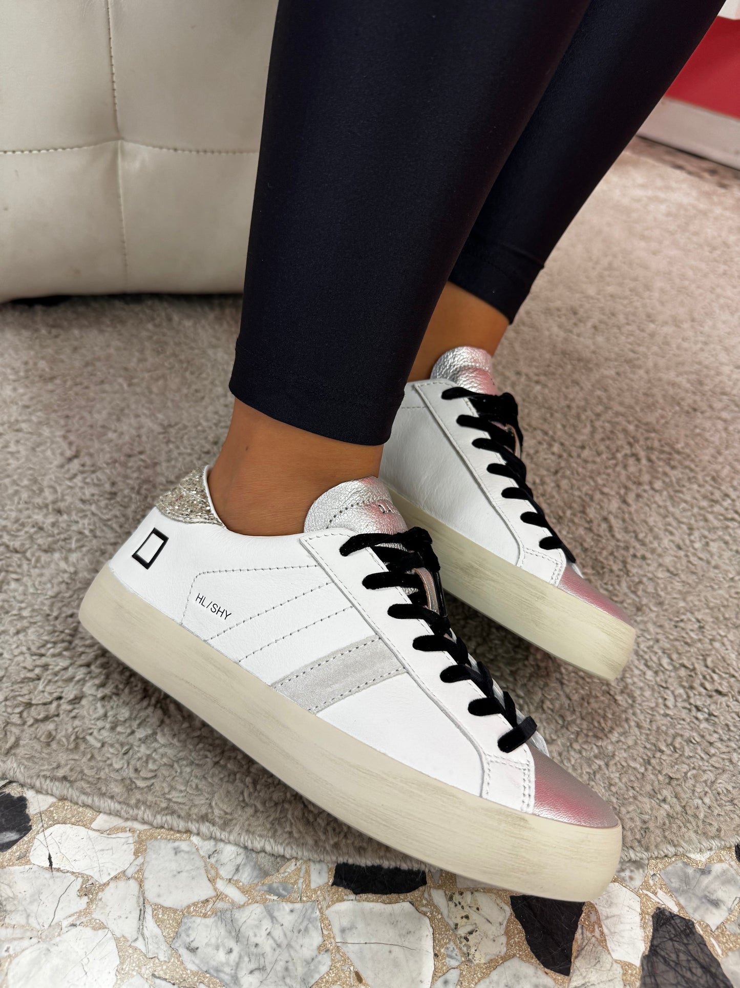 Sneakers D.A.T.E. HILL LOW SHINY WHITE-PLATINUM